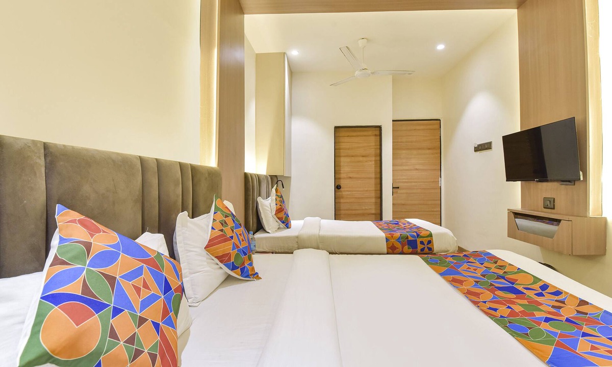 Rau Hotel | Via Kesar