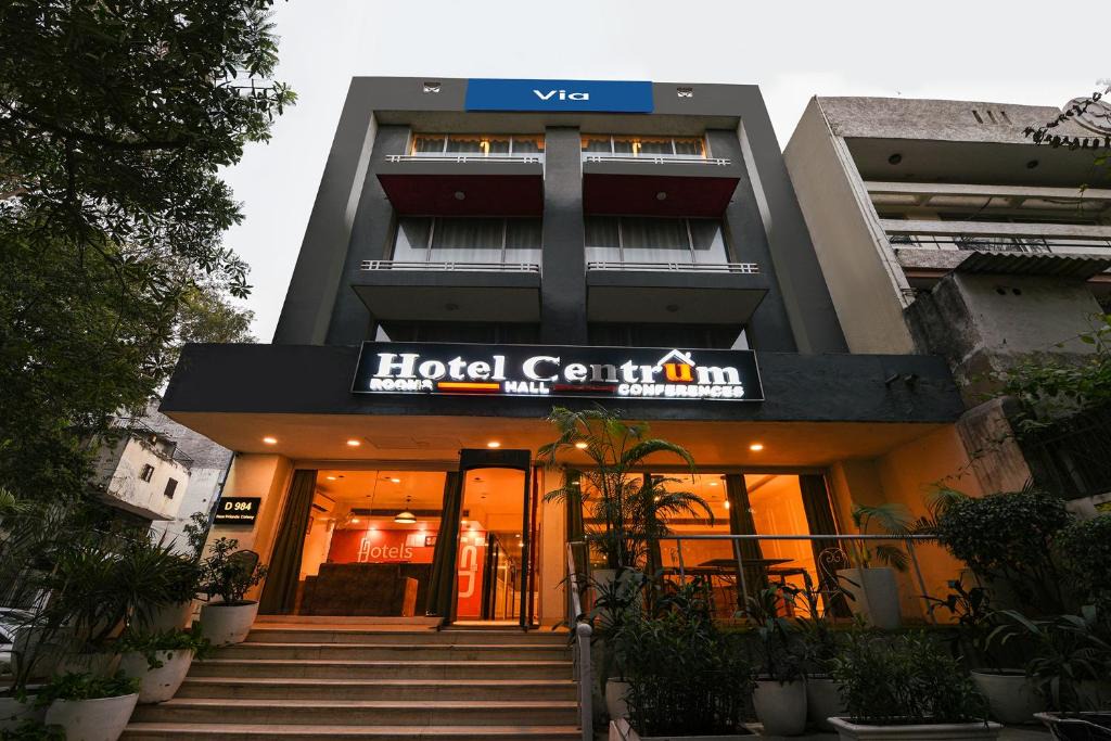 New Friends Colony Hotel | Via La Serene NFC