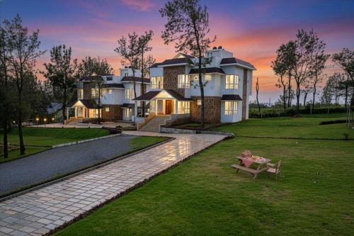 Wellington Villa | Villa Hugel ooty By StayVista
