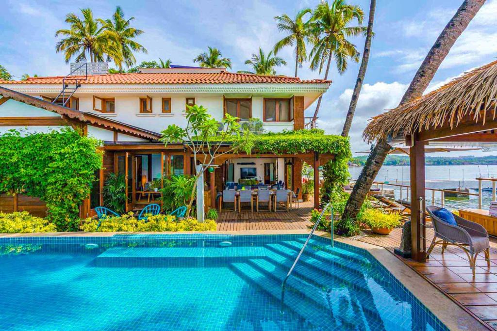 Reis Magos Villa | Villa Kinara - Reis Magos by StayVista - 4BHK with Infinity Pool & Jacuzzi
