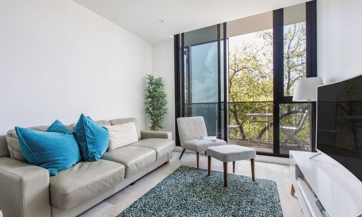 North Melbourne Apartment | Vyra at Arden Park Minutes to Dining Shops and CBD