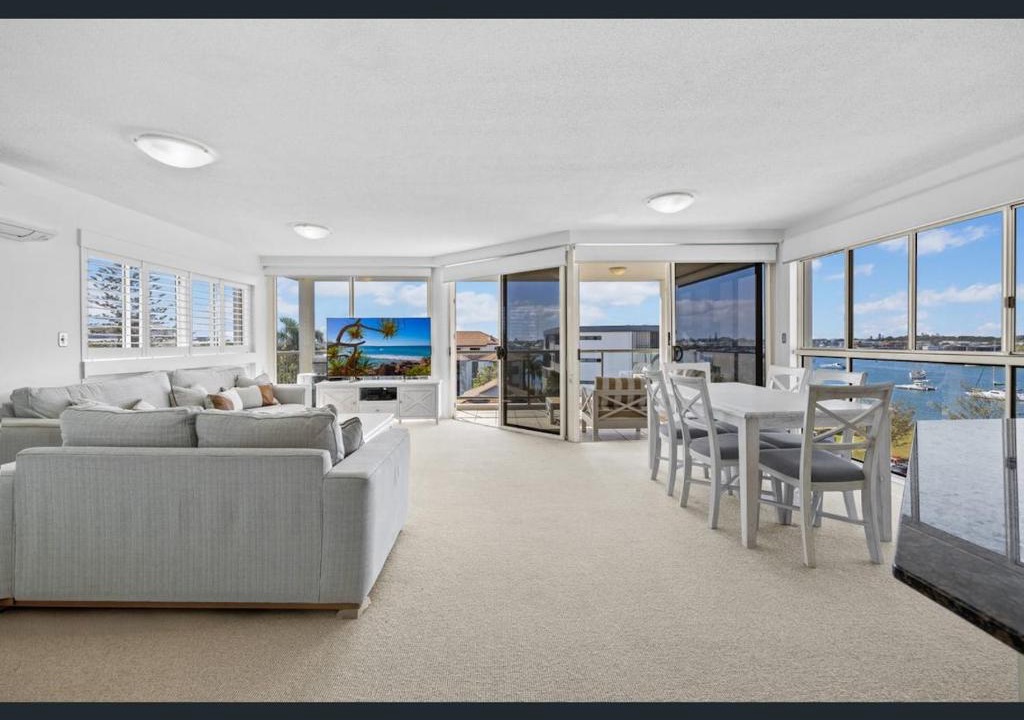 Mooloolaba Apartment | Walk to Beach Luxury Waterfront Sub-Penthouse