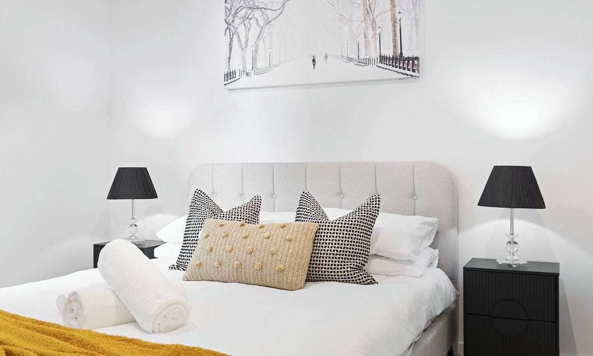 Box Hill Apartment | Walk to Everything! Brand New Box Hill 1-Bed Gem