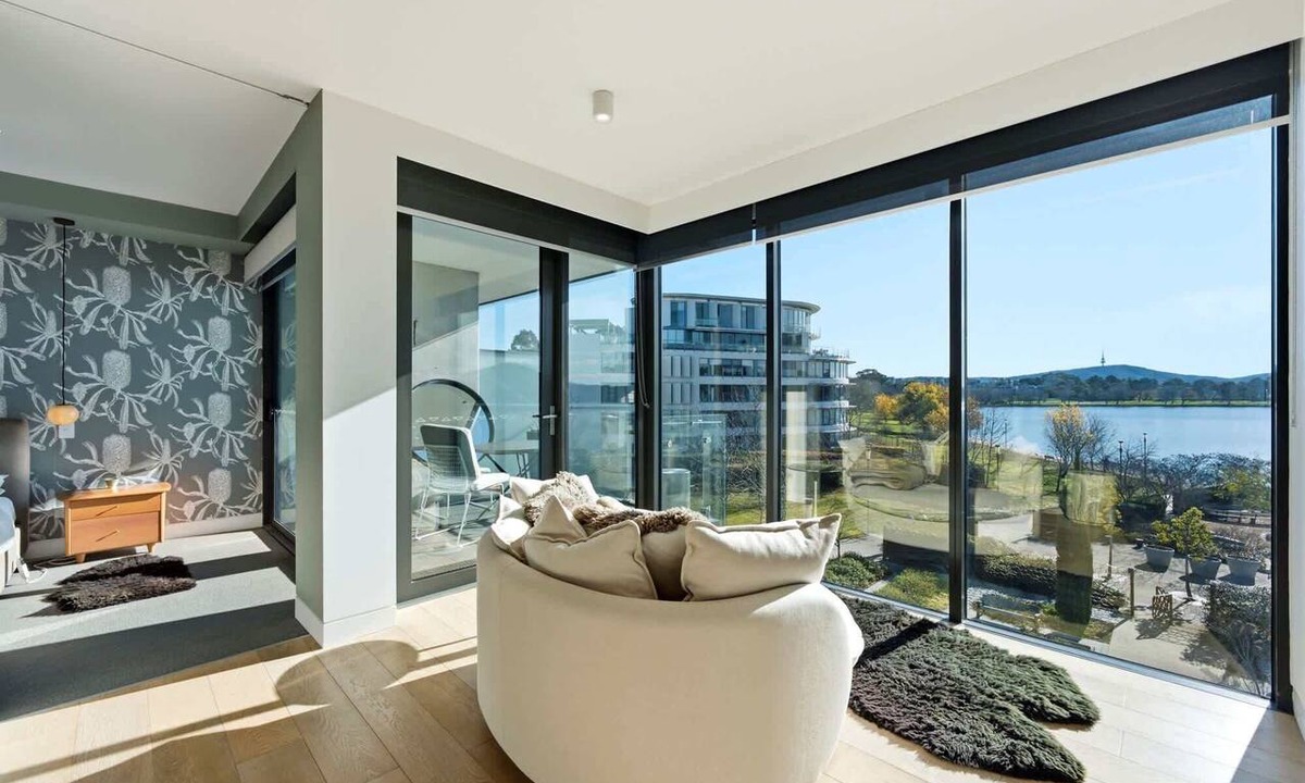 Kingston Apartment | Waterfront 1-Bed Apartment in Kingston