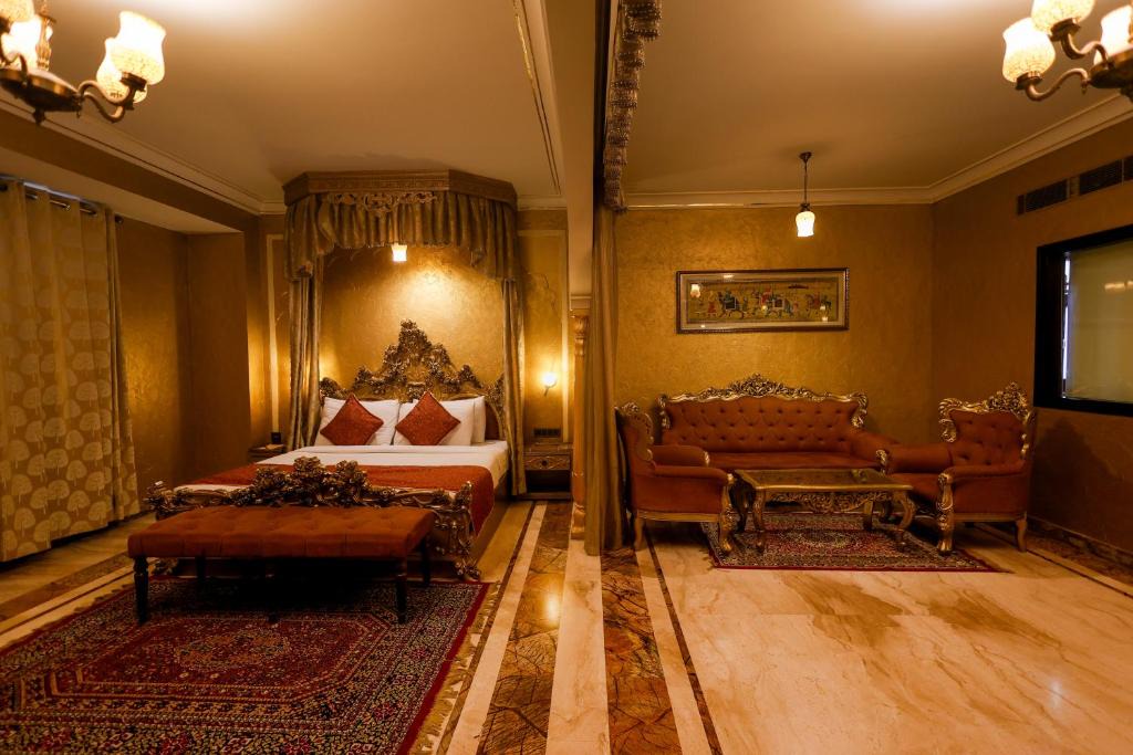 Bani Park Hotel | WelcomHeritage Traditional Haveli