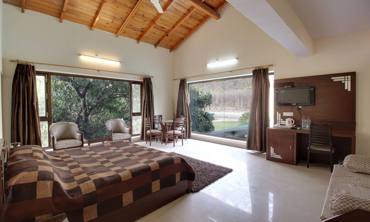 Garjia Hotel | Wood castle Spa & Resort
