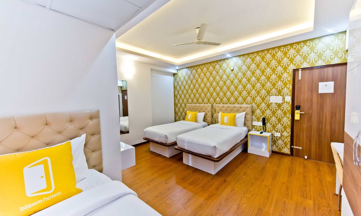 Vyalikaval HBCS Layout Hotel | X by Bloom - Manyata