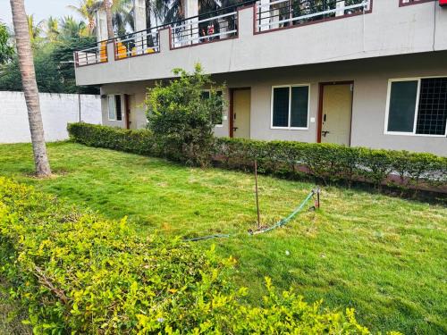 Mysore Hotel | Yeshwitha Residency