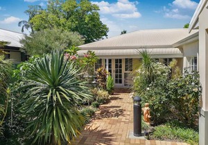 Airport B&B in Perth