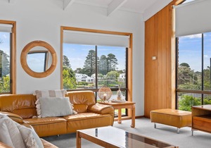 Beachfront - elevated ocean views in Port Fairy