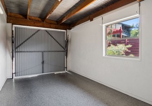 Claytons 5 | 4 bedroom, 2 bath, beachfront, awesome views from covered deck in Point Lookout