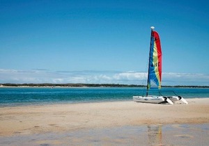 Golden Shores Unit 3, 21 Landsborough Parade in Caloundra