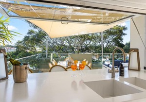 Hastings St Gem with Pool, Newly Renovated in Noosa Heads