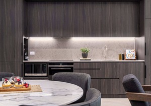 The Arden 3. Coogee New Large Beachside Balc Apt in Coogee