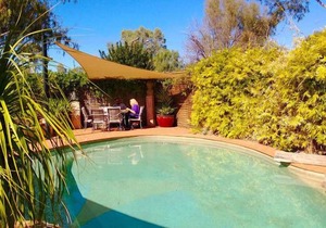 Vatu Sanctuary - The Studio (large apartment with direct access to the pool) in Braitling