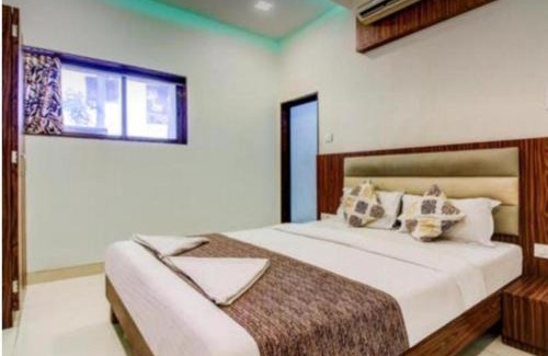 Jogeshwari West Hotel | Hotel Golden Palms