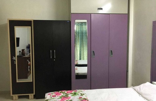 Vile Parle West Resort | Private room ∙ 2 guests