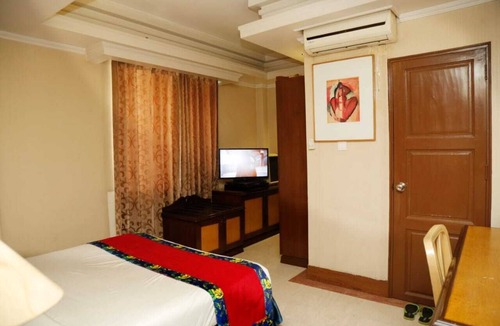 Uttara Hotel | 1-bedroom hotel in enchanting Dhaka with fitness room and AC