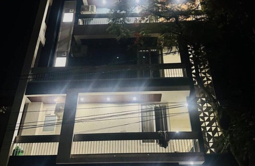 Malviya Nagar Apartment | 10 minutes drive from Airport & Patrika Gate. ideal for Couple or Solo traveller
