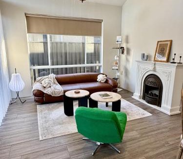 Brabham House | 12 Beautiful Brabham Big Backyard 4BR Parking