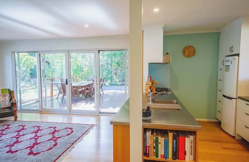 Apollo Bay House | 150 Steps to Beach with EV Charging