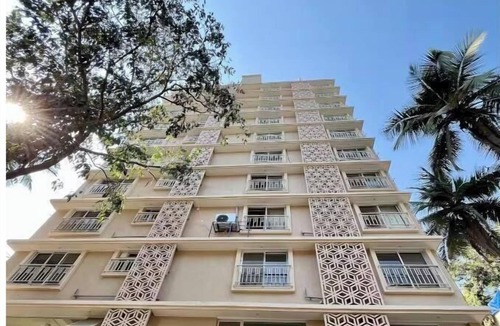 Kandivali East Apartment | 1BHK suite near Mindspace, Malad west