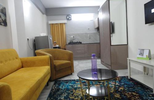 Ejipura Apartment | 1BHK with AC Lift Car parking-406