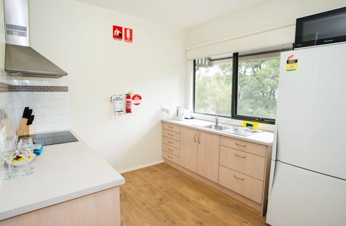 Golden Point Apartment | 2 Bedroom Apartment | Ideal for families, couples, individuals and others