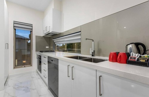 Tullamarine Apartment | 2 Bedroom Apartment Near Melbourne Airport