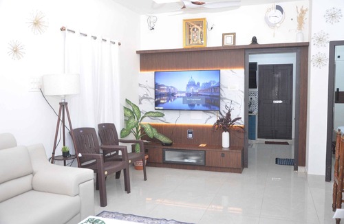 Kumbakonam House | 2-bedroom building in brilliant Kumbakonam with cool AC