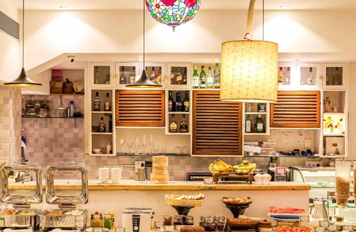 Juhu Hotel | 20 m² Hotel ∙ 127 guests