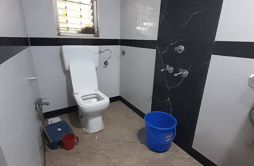 Bhiwandi Hotel | 200 m² Hotel ∙ 2 guests