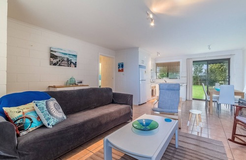 Cowes House | 256 Settlement Road, Holiday House In Cowes, dog friendly, great spot!