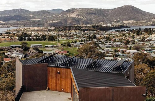 Claremont House | 29 Ebden – Architectural Home in Hobart’s North