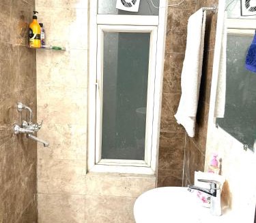 Vaishali Apartment | 3 bhk luxury 4 AC flat in Vaishali, 4 balconies