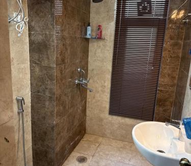 Vaishali Apartment | 3 bhk luxury 4 AC flat in Vaishali, 4 balconies