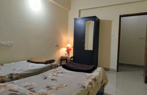 Palm Meadows Apartment | 3BHK Flat - Metro Nearby and MNC's at EPIP Zone