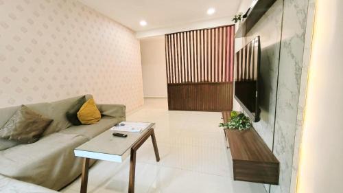 Anjuna Villa | 4 BHK villa with private Jacuzzi & Shared pool- Anjuna