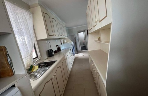 Muloowurtie House | 50M Walk to the beach! Great quick getaway from The City