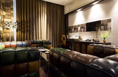 Pimpri - Chinchwad Hotel | 6 ONYX