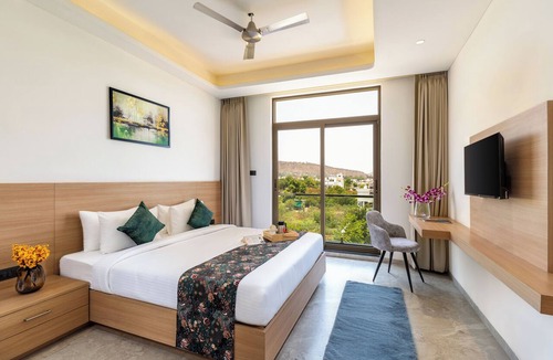 Gayariawas Hotel | 7 Rays Hotel