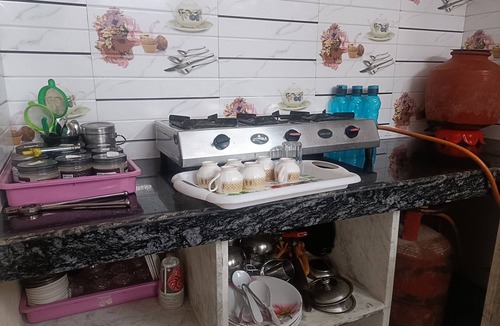 Amer Fort Road House | A apartment for families traveling jaipur.