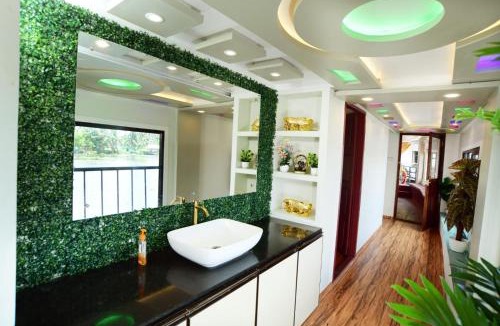 Nedumudy Boat Rental | Aagaman house boats