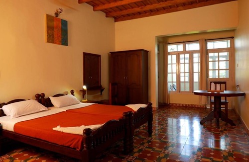 Meppadi Hotel | Aaranyakam