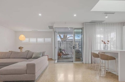 Echuca House | Absolute Central Townhouse