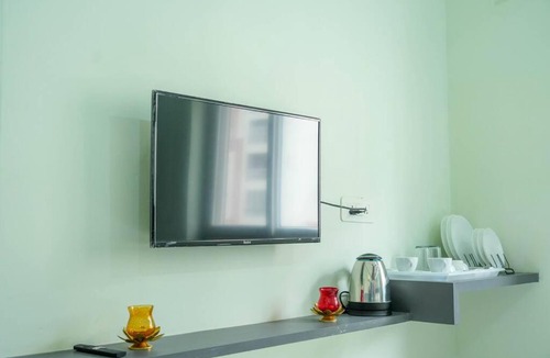 Gachibowli Apartment | AC Room Near ISB/US Embassy, Gachibowli