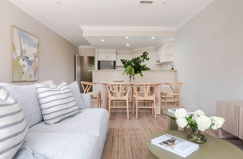 North Adelaide House | Adelaide Oval Townhouse/Walk to the AFL & CBD