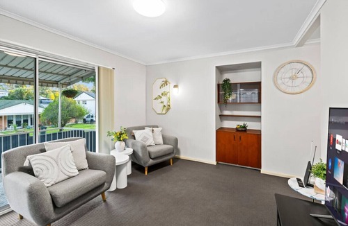 Jindalee House | Affordable Stay | Private & Convenient |Near Shops
