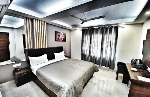 South West House | Airport Hotel Delhi Aerocity