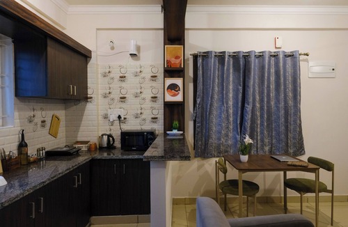 Electronics City Apartment | AJ's Nest - Amazing apartment with AC in vibrant Bengaluru